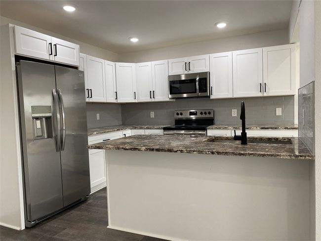 B - 340 Sunnyside Dr, Home with 3 bedrooms, 4 bathrooms and null parking in Trenton TX | Image 5