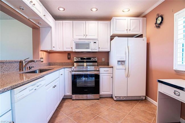 APT-213 - 1747 Pebble Beach Dr, Condo with 2 bedrooms, 2 bathrooms and null parking in FORT MYERS FL | Image 6
