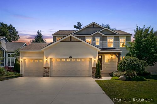 16936 Birchview Dr, Nunica, MI, 49448-9328 | Card Image