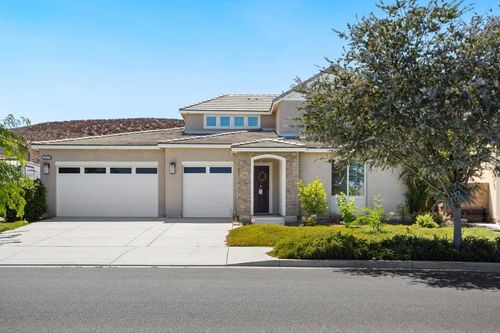 31129 Quarter Horse Way, Menifee, CA, 92584-1118 | Card Image