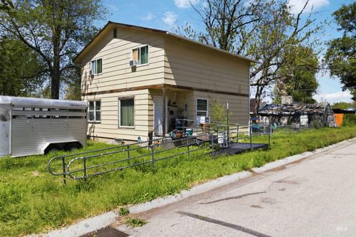 903 N Manville St, Boise, ID, 83706-2141 | Card Image