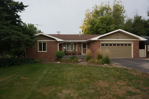 2236 Lakewood Trl, Fort Dodge, IA, 50501-8603 | Card Image