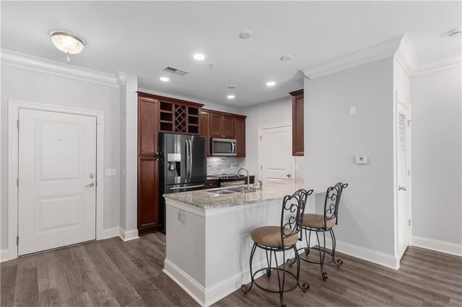APT-2050 - 901 Abernathy Rd, Condo with 3 bedrooms, 3 bathrooms and 2 parking in Sandy Springs GA | Image 5
