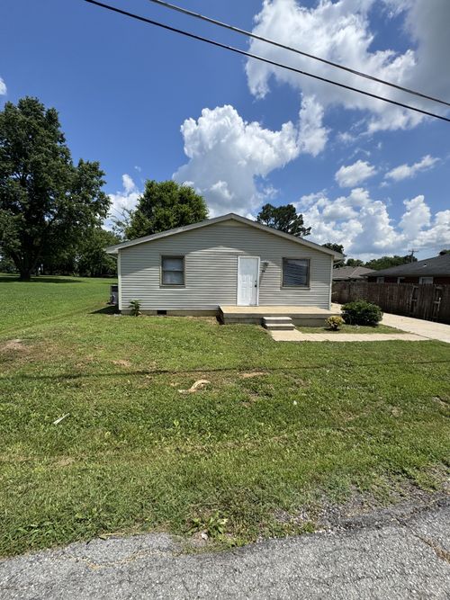106 Dickerson Ln, Hopkinsville, KY, 42240-2571 | Card Image