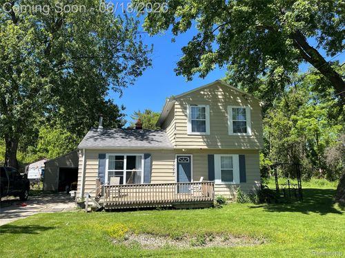 7057 Lapeer Rd, Davison, MI, 48423-2534 | Card Image
