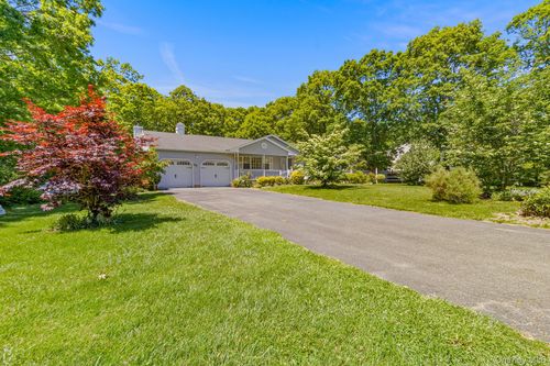 166 Richmond Ave, Medford, NY, 11763-3794 | Card Image