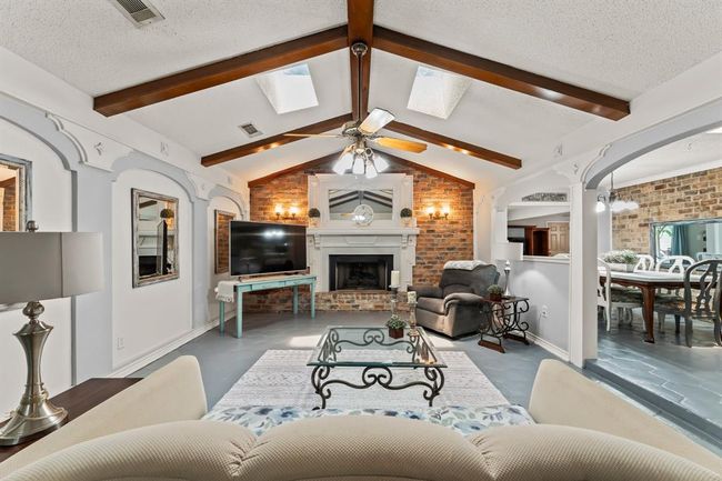 202 Tree Trunk Dr, House other with 5 bedrooms, 4 bathrooms and 2 parking in Spring TX | Image 6