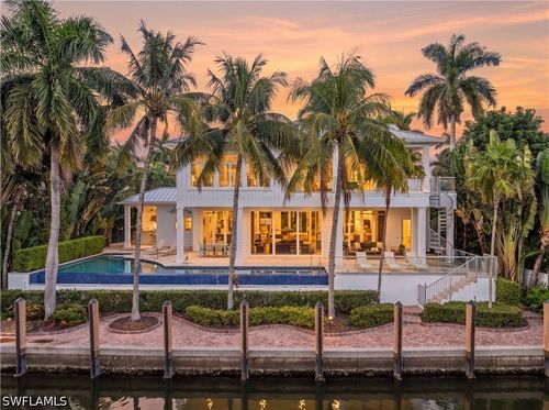 636 14th Ave S, NAPLES, FL, 34102-7116 | Card Image