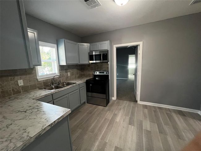 601 Armstrong, House other with 4 bedrooms, 2 bathrooms and null parking in Snook TX | Image 6