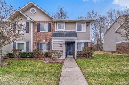 31424 Orchard Creek, Farmington Hills, MI, 48334 | Card Image