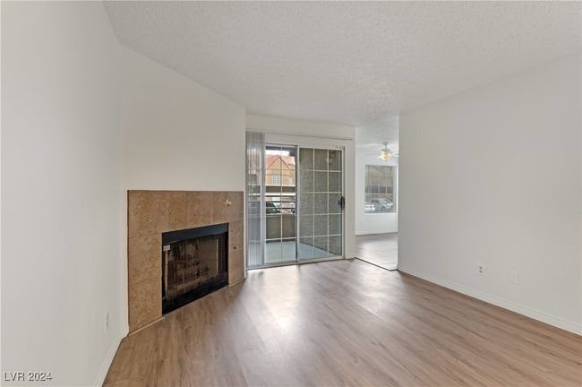 1227 - 2200 S Fort Apache Rd, Condo with 3 bedrooms, 2 bathrooms and null parking in Las Vegas NV | Image 5