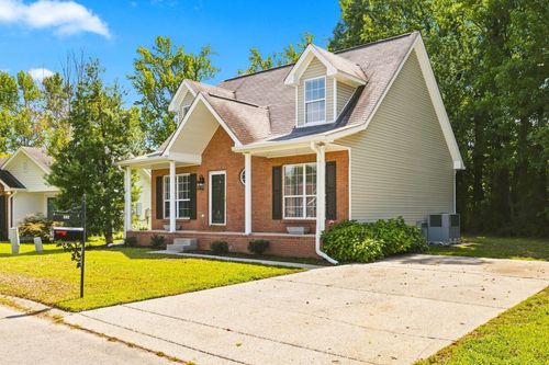 102 Westchester Dr, White House, TN, 37188-8176 | Card Image