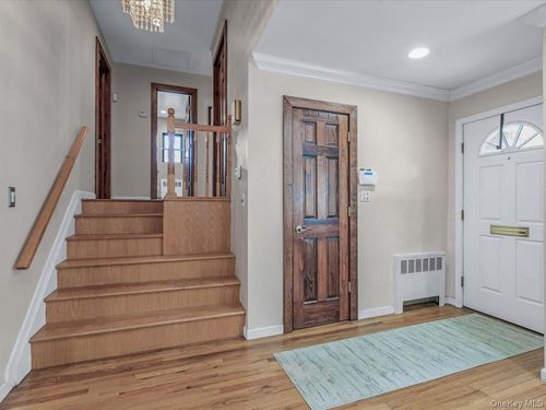 65 Stratford N, Roslyn Heights, NY, 11577-2315 | Card Image