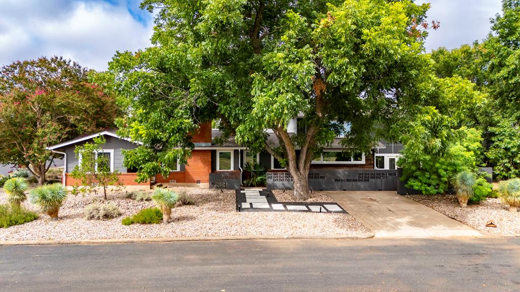 Morse St, Fredericksburg, TX 78624
