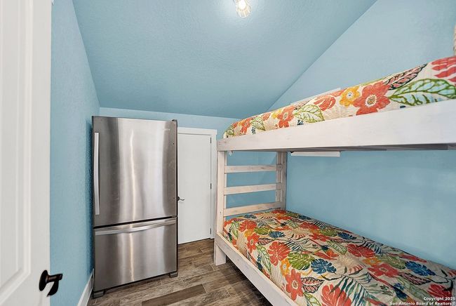 Bunk room 2 (top floor) | Image 31