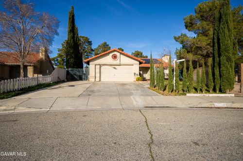 6147 Katrina Pl, Palmdale, CA, 93552-4702 | Card Image