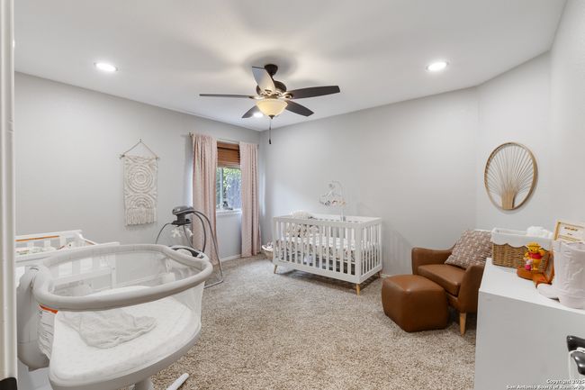 8902 Burnt Path, House other with 3 bedrooms, 3 bathrooms and null parking in Helotes TX | Image 17