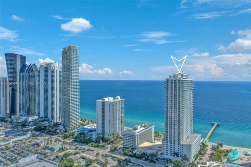 3010-16699 Collins Ave, Sunny Isles Beach, FL, 33160-5420 | Card Image