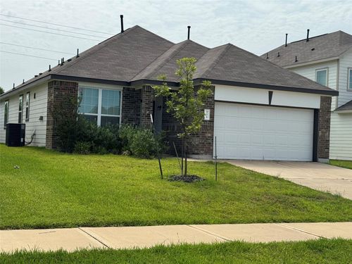 305 Black Bear Dr, Huntsville, TX, 77320-2168 | Card Image