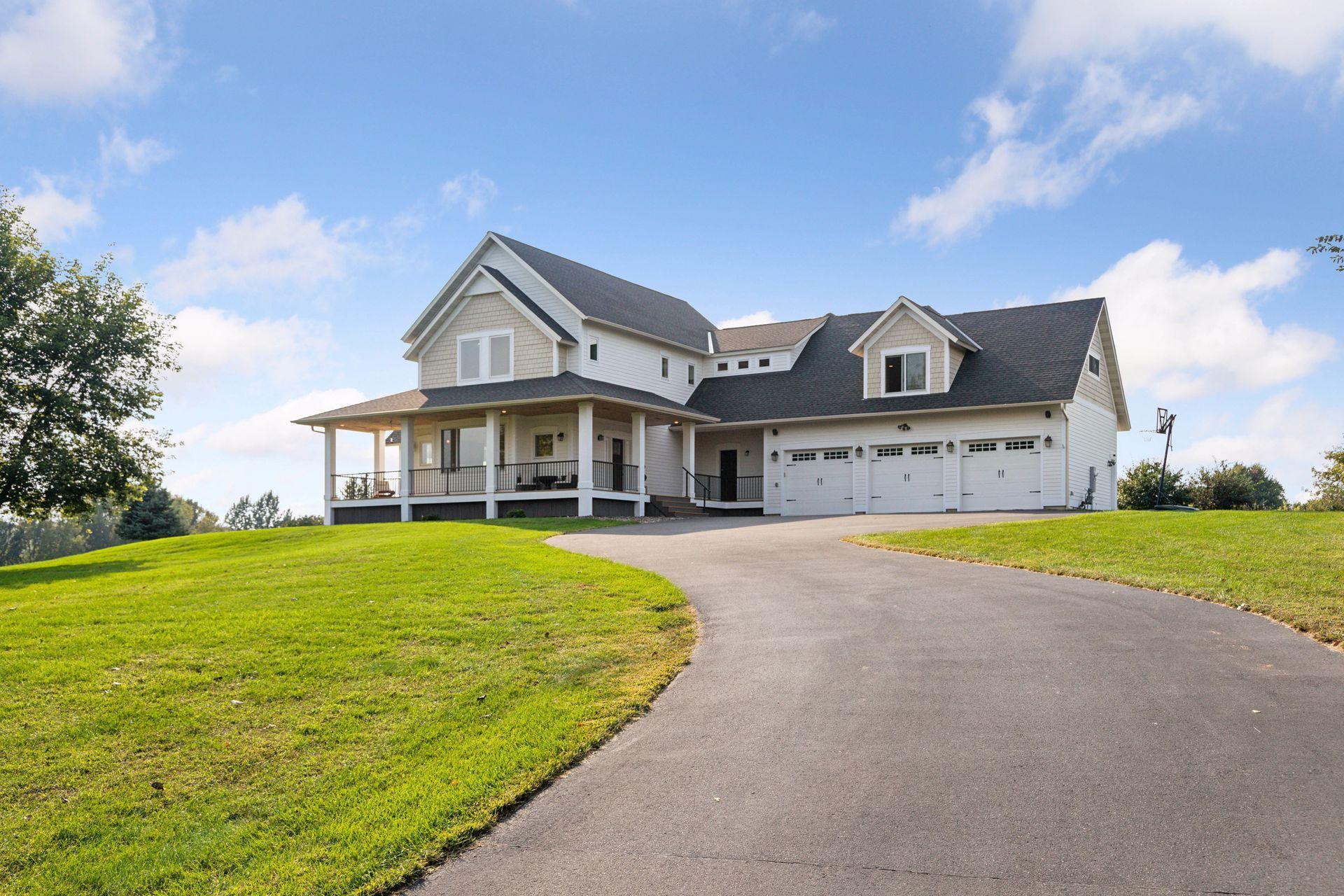 Paris Alcove , Stillwater, MN 55082