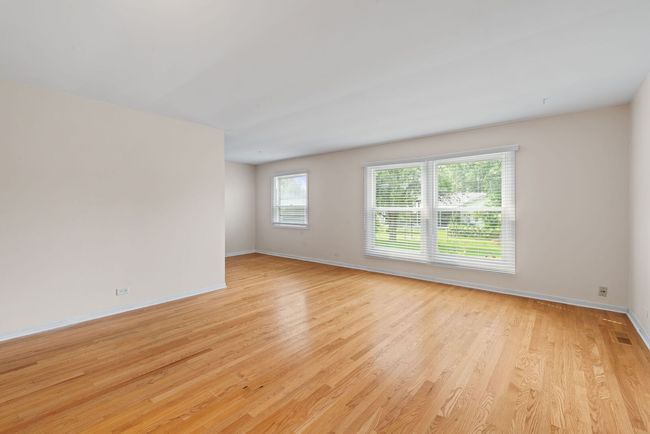 532 Apache Ln, House other with 3 bedrooms, 2 bathrooms and 1 parking in Carol Stream IL | Image 8