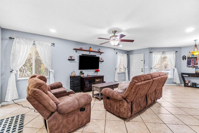 6132 United St, Condo with 3 bedrooms, 3 bathrooms and null parking in West Palm Beach FL | Image 7