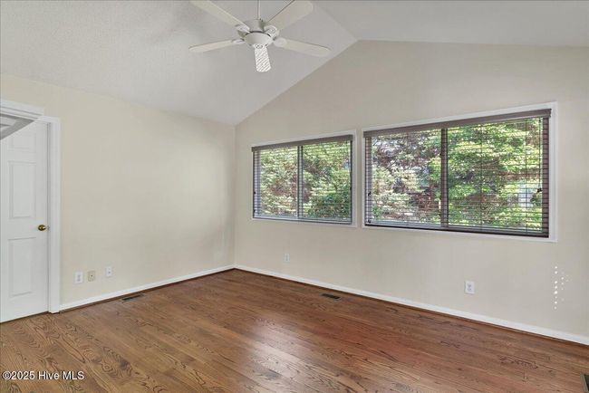 Carolina room | Image 24