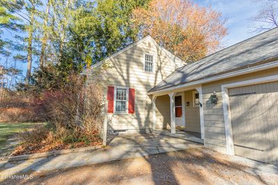 637 Crane Ave, House other with 2 bedrooms, 2 bathrooms and null parking in Pittsfield MA | Image 2