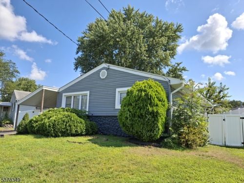 38 Hemlock Dr, Parlin, NJ, 08859-1118 | Card Image