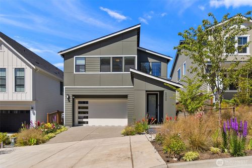 26908 Ne Walden Way, Duvall, WA, 98019-8237 | Card Image