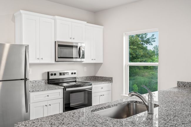 2008 Lala Loop, House other with 3 bedrooms, 3 bathrooms and 1 parking in White Bluff TN | Image 5