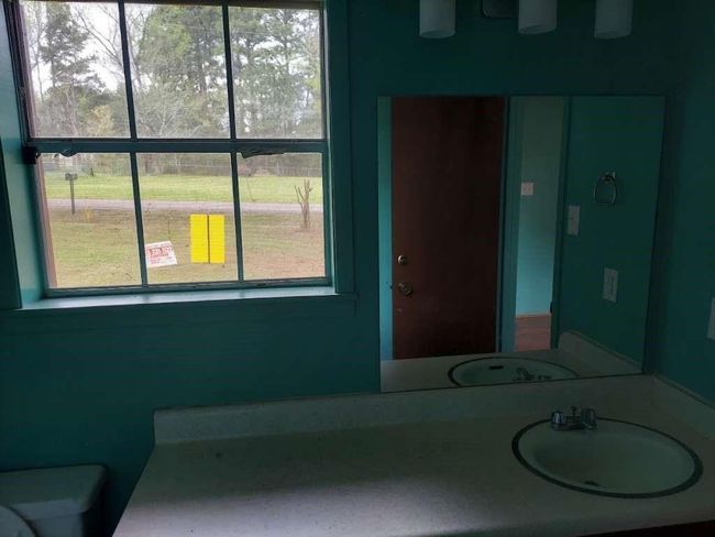 2704 Park Dr, House other with 3 bedrooms, 2 bathrooms and 2 parking in Marshall TX | Image 21