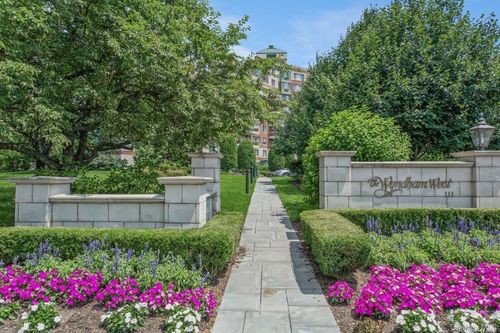 414-111 Cherry Valley Ave, Garden City, NY, 11530-1573 | Card Image