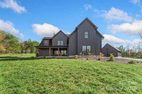 284 Bent Creek Dr, Nebo, NC, 28761-0334 | Card Image