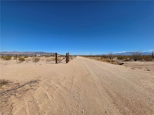 TBD Golden Spur Rd, Yucca, AZ, 86438 | Card Image