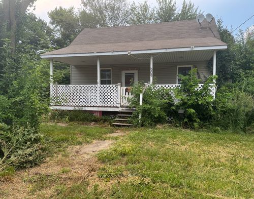 609 W Green St, Newman, IL, 61942-9408 | Card Image