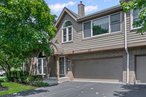 7913 Stewart Dr, Darien, IL, 60561-5931 | Card Image