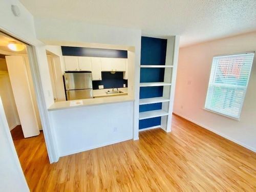 apt-101-808 Winflo Dr, Austin, TX, 78703-5233 | Card Image