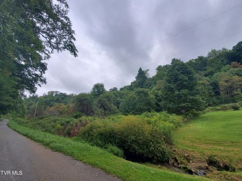 184 Garland Rd, Roan Mountain, TN, 37687-3692 | Card Image