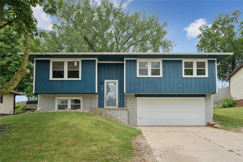 1708 Woodside Ct Nw, Cedar Rapids, IA, 52405-1334 | Card Image
