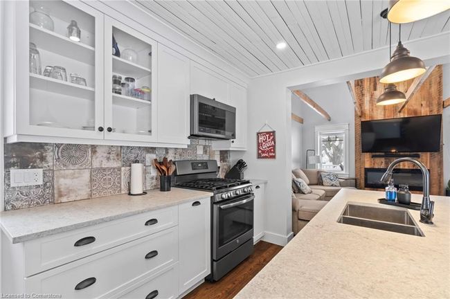 210 King St E, House other with 3 bedrooms, 2 bathrooms and 2 parking in Atwood ON | Image 16