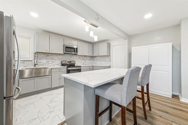 8039 Zimmermann Dr, House other with 3 bedrooms, 3 bathrooms and 2 parking in Houston TX | Image 7