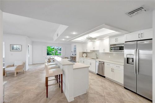 d101-1930 Gulf Shore Blvd N, NAPLES, FL, 34102-1655 | Card Image