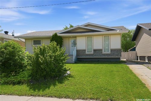 2011 102nd Street, North Battleford, SK, S9A1H8 | Card Image