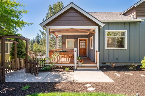 15-1940 Nw Monterey Pines Dr, Bend, OR, 97703-5288 | Card Image