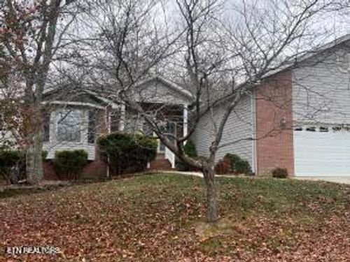 18 Dickens Ln, Crossville, TN, 38558-2735 | Card Image