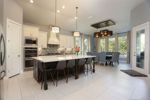 122 Newcourt Pl, Boerne, TX, 78006-2206 | Card Image