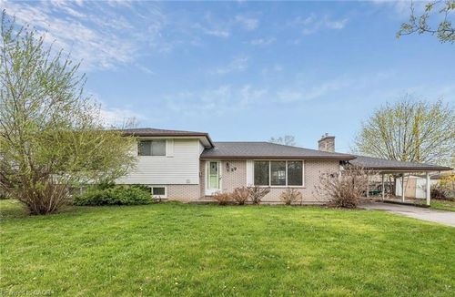 29 Heather Crt, Welland, ON, L3C4P8 | Card Image