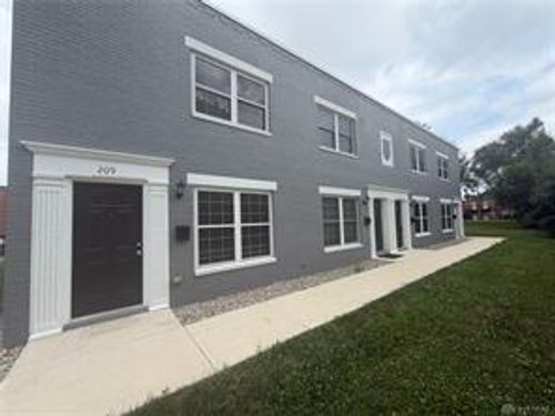 215 South St, Fairborn, OH, 45324-4523 | Card Image