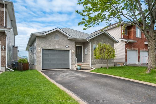 34 Schooner Dr, Kingston, ON, K7K7J8 | Card Image